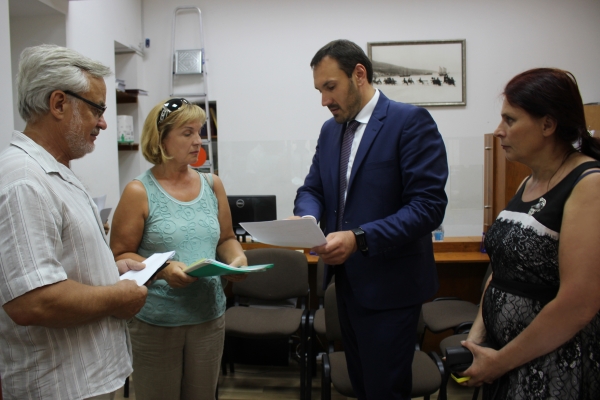 Жители Ялты жалуются на медлительность специалистов местного БТИ — Александр Спиридонов - «Госкомрегистр»