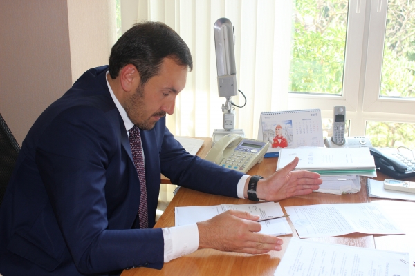 Жители Ялты жалуются на медлительность специалистов местного БТИ — Александр Спиридонов - «Госкомрегистр»