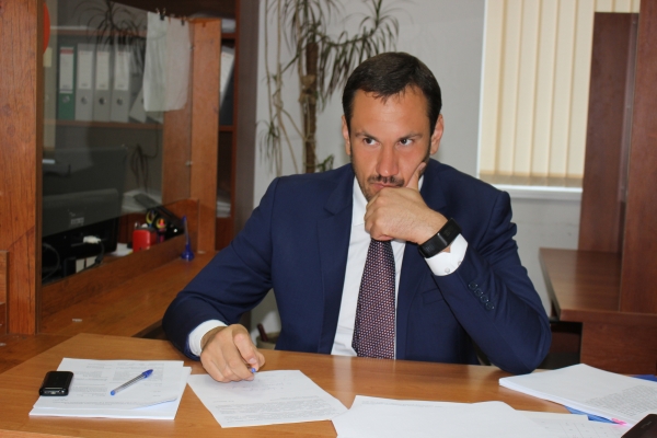 В Ялтинском теруправлении Госкомрегистра сформирована команда квалифицированных специалистов — Александр Спиридонов - «Госкомрегистр»