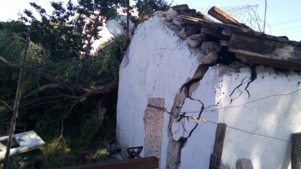 Спасатели «КРЫМ-СПАС» ликвидируют последствия вчерашней непогоды - «МЧС»