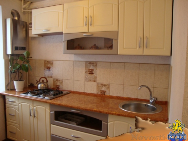 Отдых в Приморском. Сдам 2-х комн. квартиру в центре пгт.Приморский, в 2 минутах от моря Отдых в Крыму 2017 - жильё в Крыму без посредников - «Отдых в Приморском»