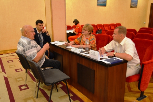 Людмила Лубина провела в Керчи личный прием граждан - «Правам человека» Людмила Лубина провела в Керчи личный прием граждан - «Правам человека»