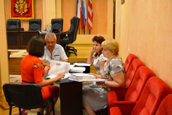 Людмила Лубина провела в Керчи личный прием граждан - «Правам человека» Людмила Лубина провела в Керчи личный прием граждан - «Правам человека»