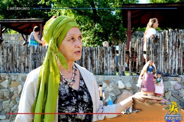Крымчане и туристы погрузились в мир старославянских обычаев на празднике Ивана Купалы (ФОТО, ВИДЕО) - «Общество Крыма» Крымчане и туристы погрузились в мир старославянских обычаев на празднике Ивана Купалы (ФОТО, ВИДЕО) - «Общество Крыма»
