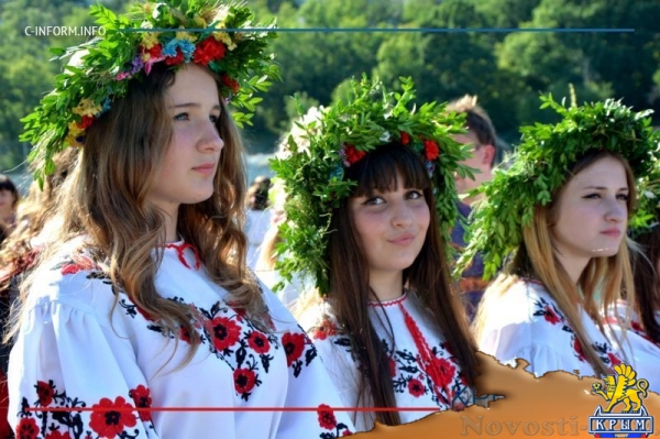 Крымчане и туристы погрузились в мир старославянских обычаев на празднике Ивана Купалы (ФОТО, ВИДЕО) - «Общество Крыма» Крымчане и туристы погрузились в мир старославянских обычаев на празднике Ивана Купалы (ФОТО, ВИДЕО) - «Общество Крыма»