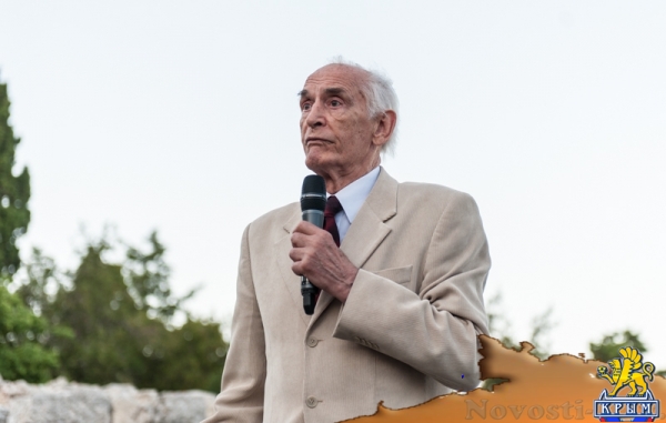 В Античном театре Херсонеса выступили Василий Лановой и Константин Фролов (ФОТОРЕПОРТАЖ) - «Общество Крыма» В Античном театре Херсонеса выступили Василий Лановой и Константин Фролов (ФОТОРЕПОРТАЖ) - «Общество Крыма»