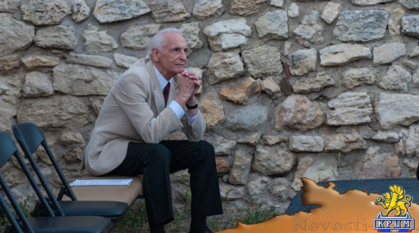 В Античном театре Херсонеса выступили Василий Лановой и Константин Фролов (ФОТОРЕПОРТАЖ) - «Общество Крыма» В Античном театре Херсонеса выступили Василий Лановой и Константин Фролов (ФОТОРЕПОРТАЖ) - «Общество Крыма»