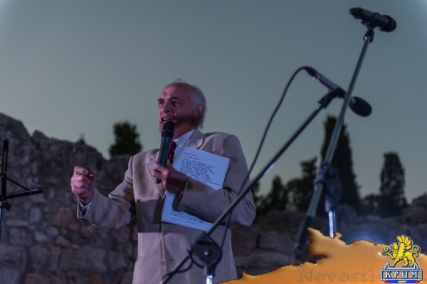 В Античном театре Херсонеса выступили Василий Лановой и Константин Фролов (ФОТОРЕПОРТАЖ) - «Общество Крыма» В Античном театре Херсонеса выступили Василий Лановой и Константин Фролов (ФОТОРЕПОРТАЖ) - «Общество Крыма»