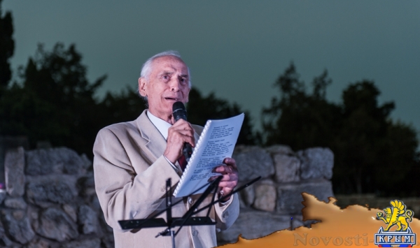 В Античном театре Херсонеса выступили Василий Лановой и Константин Фролов (ФОТОРЕПОРТАЖ) - «Общество Крыма» В Античном театре Херсонеса выступили Василий Лановой и Константин Фролов (ФОТОРЕПОРТАЖ) - «Общество Крыма»