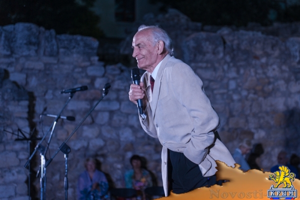 В Античном театре Херсонеса выступили Василий Лановой и Константин Фролов (ФОТОРЕПОРТАЖ) - «Общество Крыма» В Античном театре Херсонеса выступили Василий Лановой и Константин Фролов (ФОТОРЕПОРТАЖ) - «Общество Крыма»