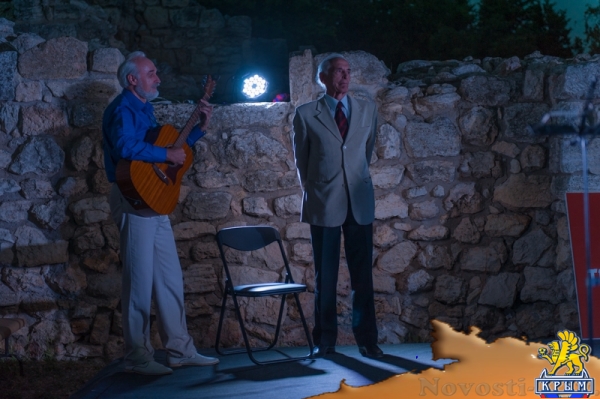 В Античном театре Херсонеса выступили Василий Лановой и Константин Фролов (ФОТОРЕПОРТАЖ) - «Общество Крыма» В Античном театре Херсонеса выступили Василий Лановой и Константин Фролов (ФОТОРЕПОРТАЖ) - «Общество Крыма»