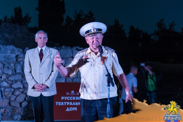 В Античном театре Херсонеса выступили Василий Лановой и Константин Фролов (ФОТОРЕПОРТАЖ) - «Общество Крыма» В Античном театре Херсонеса выступили Василий Лановой и Константин Фролов (ФОТОРЕПОРТАЖ) - «Общество Крыма»