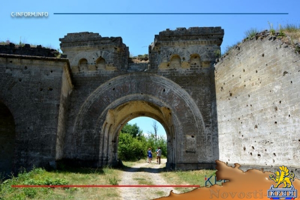 Юрий Белик: Крымский мост уже повысил популярность крепости Керчь - «70 лет Победы»