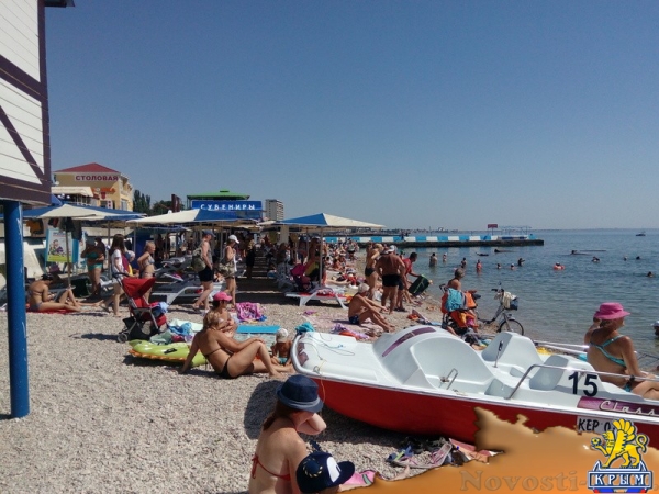 Власти Феодосии не имеют претензий к арендатору высмеянного в интернете пляжа (ФОТО) - «Политика Крыма»
