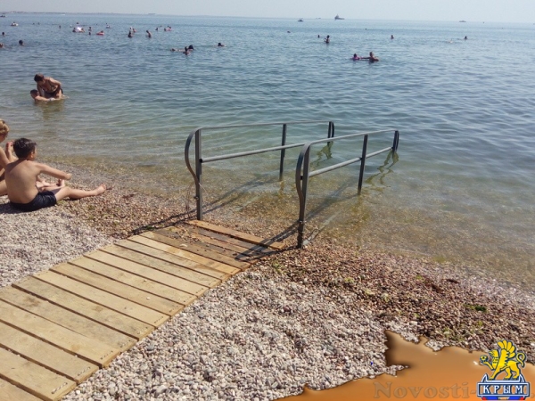 Власти Феодосии не имеют претензий к арендатору высмеянного в интернете пляжа (ФОТО) - «Политика Крыма»