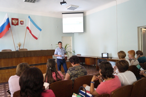 Специалисты Госкомрегистра продолжают обучать представителей администраций сельских поселений, городов и районов РК электронной подаче документов - «Госкомрегистр»