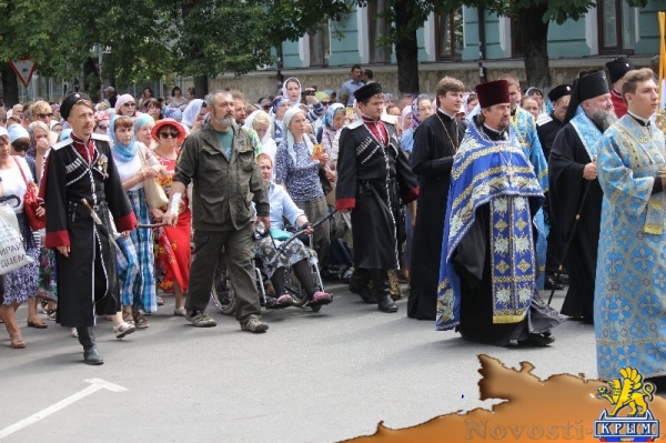 В Симферополе состоялся крестный ход с всекрымской святыней - иконой Божией Матери В«СкорбящаяВ» (ФОТО) - «Общество Крыма» В Симферополе состоялся крестный ход с всекрымской святыней - иконой Божией Матери В«СкорбящаяВ» (ФОТО) - «Общество Крыма»