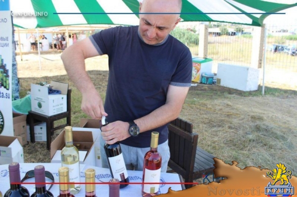 In vino veritas в Коктебеле: для гостей фестиваля приготовили 20 тысяч литров вина (ФОТО) - «Экономика Крыма»