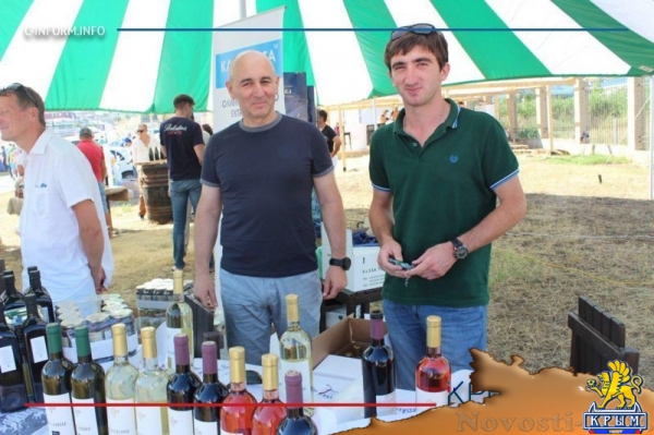 In vino veritas в Коктебеле: для гостей фестиваля приготовили 20 тысяч литров вина (ФОТО) - «Экономика Крыма»