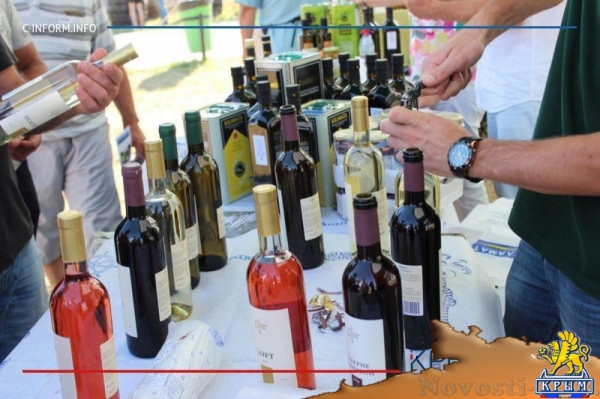 In vino veritas в Коктебеле: для гостей фестиваля приготовили 20 тысяч литров вина (ФОТО) - «Экономика Крыма»