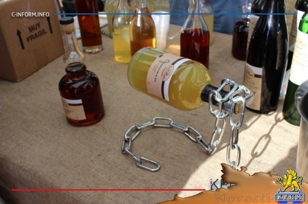 In vino veritas в Коктебеле: для гостей фестиваля приготовили 20 тысяч литров вина (ФОТО) - «Экономика Крыма»