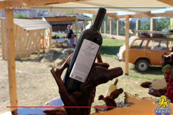In vino veritas в Коктебеле: для гостей фестиваля приготовили 20 тысяч литров вина (ФОТО) - «Экономика Крыма»
