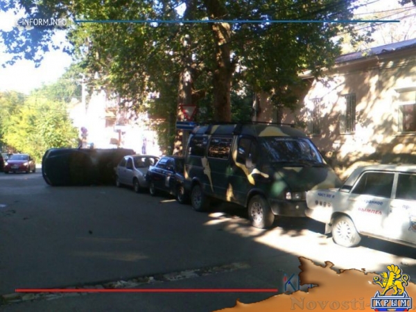 Авария с участием шести автомобилей произошла в историческом центре Симферополя (ФОТО, ВИДЕО) - «Экономика Крыма»