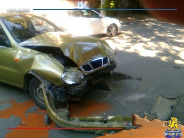 Авария с участием шести автомобилей произошла в историческом центре Симферополя (ФОТО, ВИДЕО) - «Экономика Крыма»