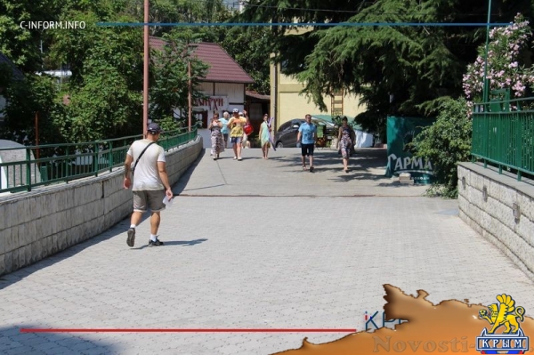 На пятачке: без нормальной набережной развитие Партенита как курорта выглядит туманно - «70 лет Победы» На пятачке: без нормальной набережной развитие Партенита как курорта выглядит туманно - «70 лет Победы»