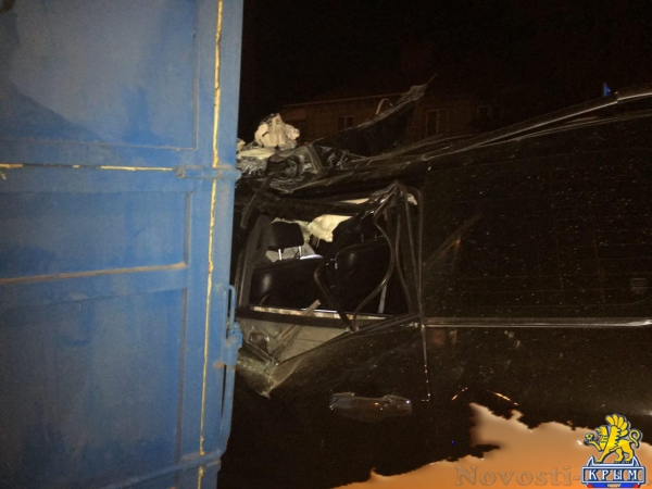 В Крыму Lexus влетел в груженный КАМАЗ - водитель погиб - «Новости Крыма»