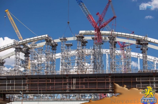 Строители закончили сборку автодорожной арки Крымского моста (ФОТО) - «Политика Крыма»