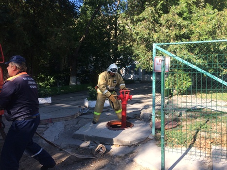 По поручению Министра Сергея Шахова спасатели ежедневно проводят тренировочные занятия в учебных заведениях - «МЧС» По поручению Министра Сергея Шахова спасатели ежедневно проводят тренировочные занятия в учебных заведениях - «МЧС»