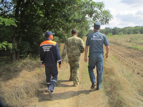Крымские спасатели продолжают осуществлять контроль в населенных пунктах подверженных угрозе лесных пожаров - «МЧС» Крымские спасатели продолжают осуществлять контроль в населенных пунктах подверженных угрозе лесных пожаров - «МЧС»