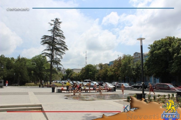 Под присмотром Великой: Екатерининский сад стал любимым местом для отдыха в Симферополе с детьми (ФОТО, ВИДЕО) - «70 лет Победы»