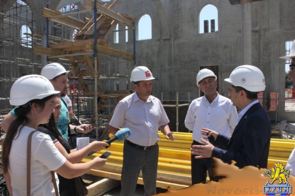 Строители начали возведение малых куполов Соборной мечети в Симферополе (ВИДЕО) - «70 лет Победы»
