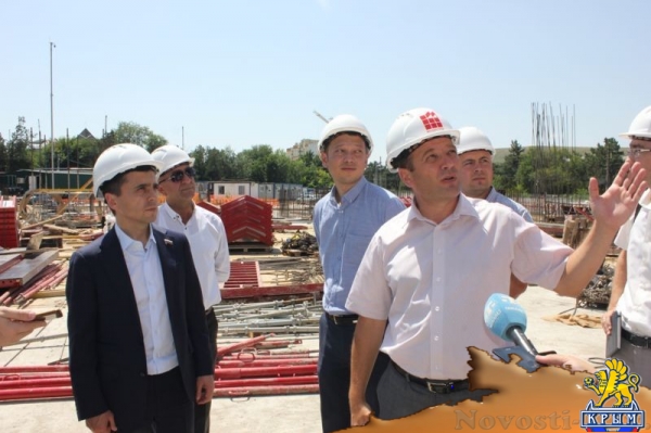 Строители начали возведение малых куполов Соборной мечети в Симферополе (ВИДЕО) - «70 лет Победы»