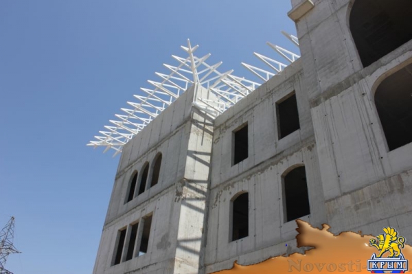 Строители начали возведение малых куполов Соборной мечети в Симферополе (ВИДЕО) - «70 лет Победы»
