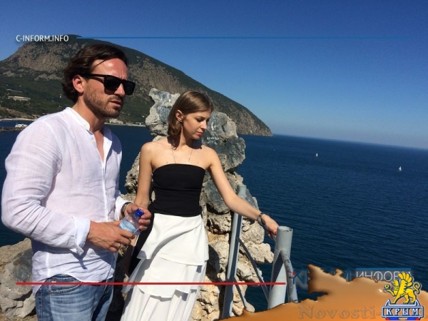 Поклонскую в «Артеке» познакомили с иностранными журналистами и накормили фирменным пломбиром (ВИДЕО) - «Политика Крыма»