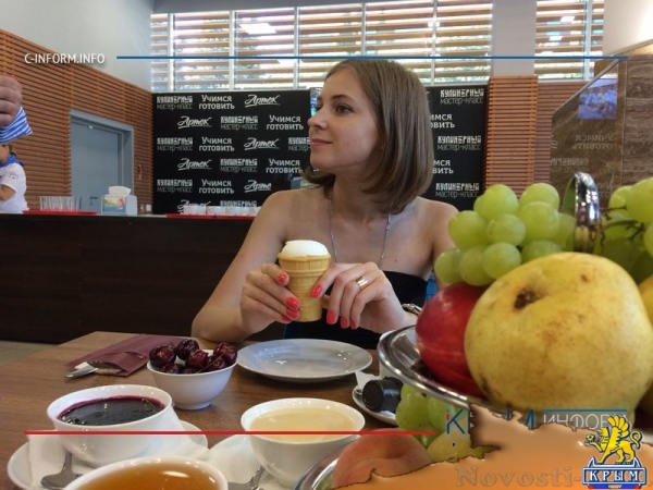 Поклонскую в «Артеке» познакомили с иностранными журналистами и накормили фирменным пломбиром (ВИДЕО) - «Политика Крыма»