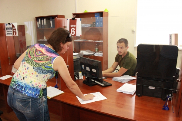 Госкомрегистр помогает симферопольцам в приватизации имущества — Александр Спиридонов - «Госкомрегистр»