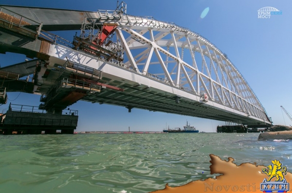 Строители готовят железнодорожную арку Крымского моста к погрузке на плавсистему (ФОТО) - «Экономика Крыма»