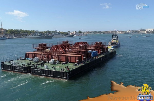 На мост в Крым доставили первую плавучую опору - «Керчь»