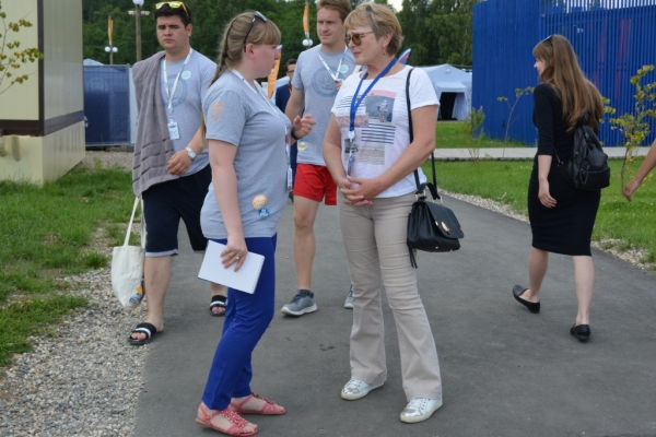 Крымский омбудсмен встретилась с участниками молодежного лагеря «Территория смыслов на Клязьме» - «Правам человека»
