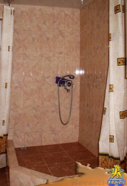 Отдых в Приморском. Частный дом с 3 отдельными комнатами в пгт Приморский Отдых в Крыму 2017 - жильё в Крыму без посредников - «Отдых в Приморском»