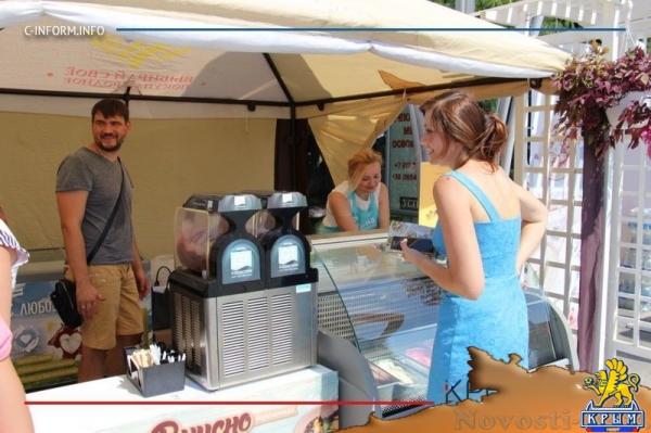 Фестиваль мороженого прошел в Ялте в День города (ФОТО) - «Культура Крыма»