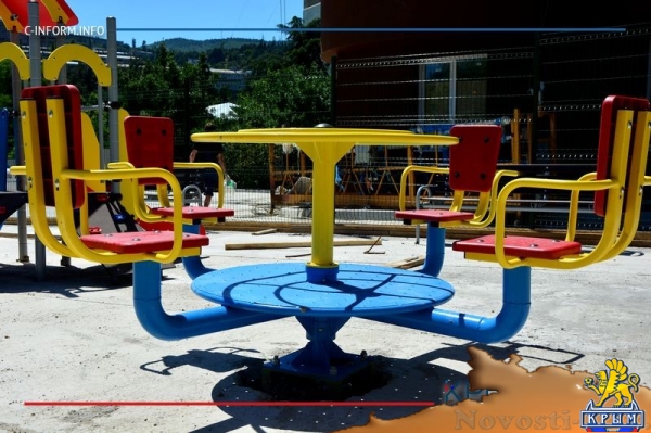 На Крымском полуострове появился свой маленький «Континент» - «70 лет Победы»