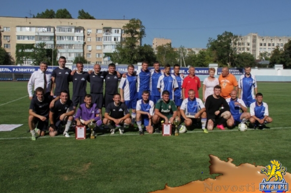 Керченские футболисты переиграли симферопольцев - «Керчь»