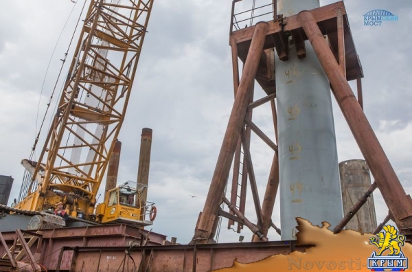 Строители погрузили последнюю сваю в автодорожной части Крымского моста (ФОТО, ВИДЕО) - «Спорт Крыма»