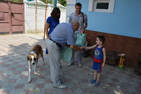 Рабочая поездка в Джанкойский район: прием граждан, проверка ИВС и посещение подшефной семьи - «Правам человека»