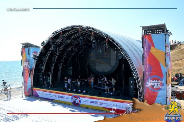 Задержавшийся на сутки из-за непогоды Koktebel Jazz Party начался с выступления новоорлеанского коллектива (ФОТО) - «Культура Крыма»